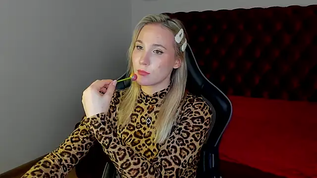 ElaraVoltage: απευθείας συνομιλία ΧΧΧ