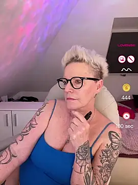 German_Milf webkamerás műsora