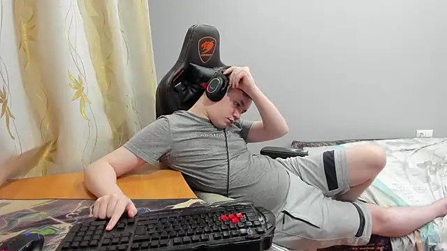 iliaskrislove – Kamerová šou