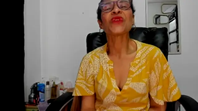 Aries_Mature live XXX chat