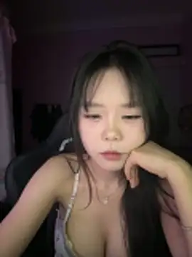 Emely-lysea Chat XXX live