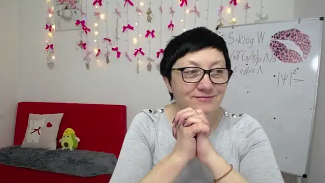 EmilyL0ve's Live XXX Chat