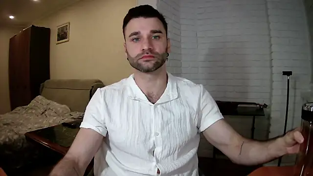 DaddySlava 在線直播表演