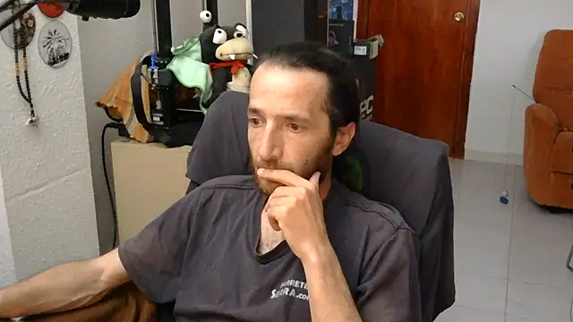 softail85's Live XXX Chat