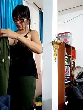 Chat +18 de kelly_squirting ao vivo