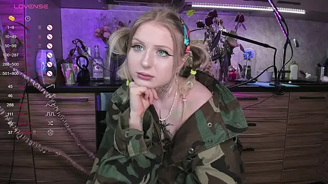 Czat XXX na żywo – little_grinch666