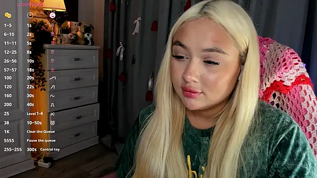 _Loneve__'s Live XXX Chat