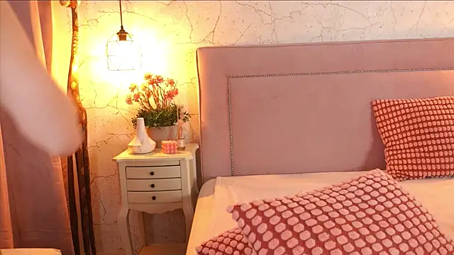 ChannelAngeless Adlı Modelin Canlı XXX Sohbeti