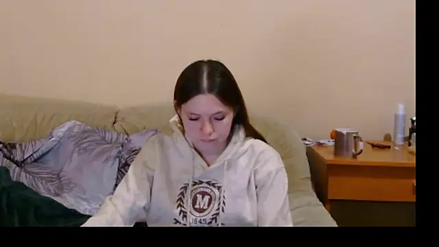 JessicaHolland1 Adlı Modelin Canlı XXX Sohbeti