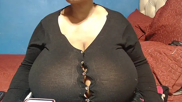 Czat XXX na żywo – CUTEFIRMMELONSS