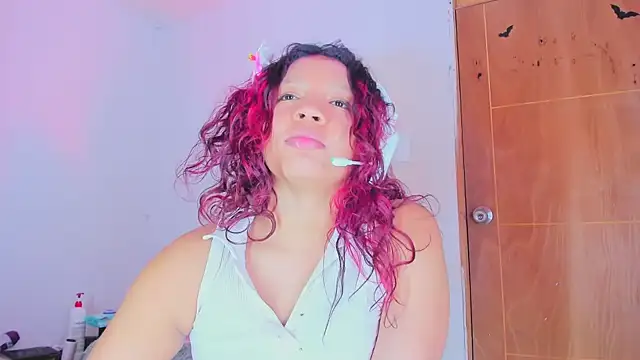 Živý XXX chat Emily_Coper18