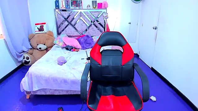 Luna_Analya élő XXX-chatje