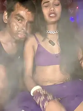 Pertunjukan Kamera Web Sweet-priyaa