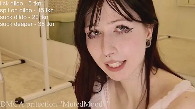 Chat XXX en directo de MutedMood_