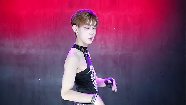 Queen-Vibe 网络视讯表演