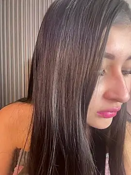 Pokazy przed kamerką – Aylin_fire