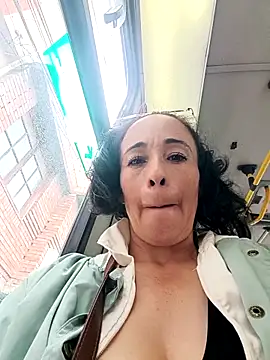 Coeur_de_luxure লাইভ XXX চ্যাট