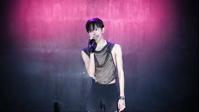 Queen-Vibe Pertunjukan Webcam