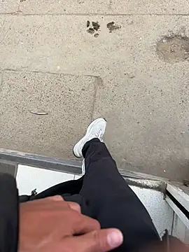 Chatroom XXX en direct de TavoHot_