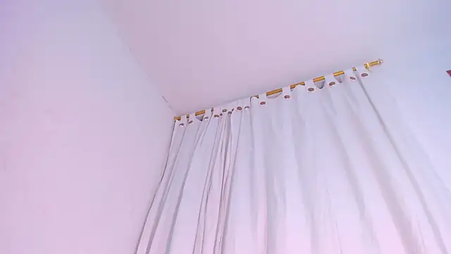 Онлайн чат XXX rosse_taylorx1