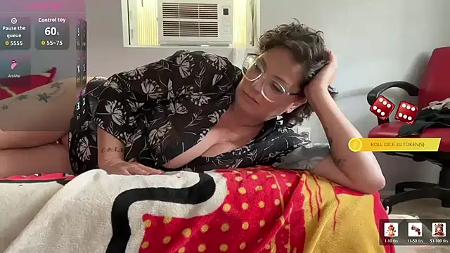 Ndecentproposal webcam show