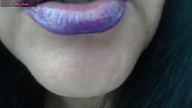 Czat XXX na żywo – Sharlot_curvy