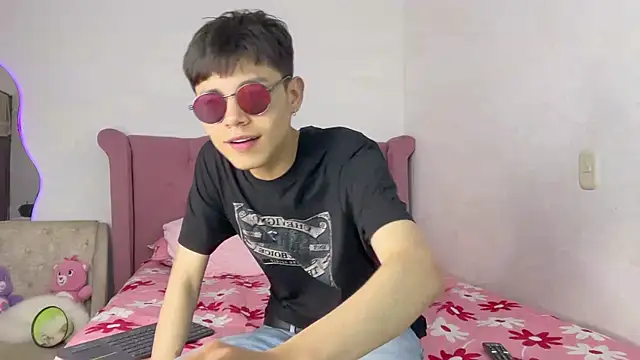 Andy_Belier23のライブXXXチャット