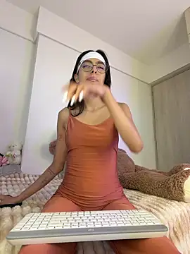 Czat XXX na żywo – ZaraLuuv