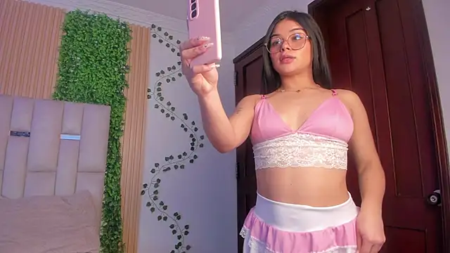 Jade_Nmm élő XXX-chatje