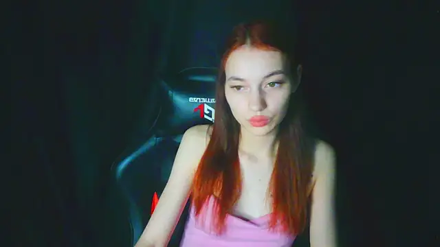 liza__kitty élő XXX-chatje