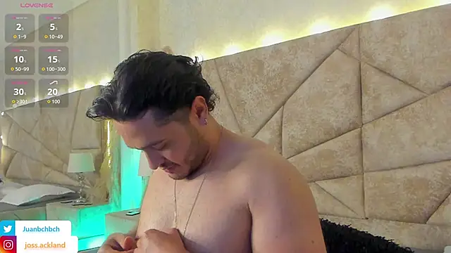 แชท XXX สดของ JossAckland