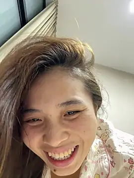 Mimiluv1234 即時 XXX 聊天