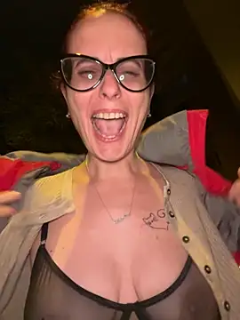 NataKitten 即時 XXX 聊天