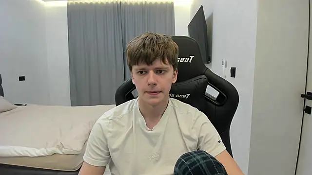 XXX chat uživo modela bonekoambalabu