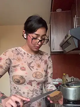 Chat XXX ao vivo de LilithMonette