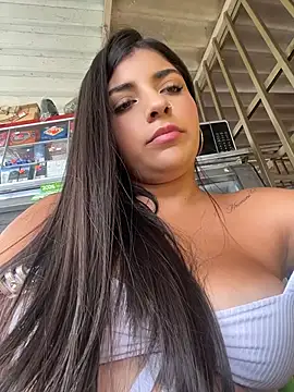 Isaa-Sweet: вебкам-шоу