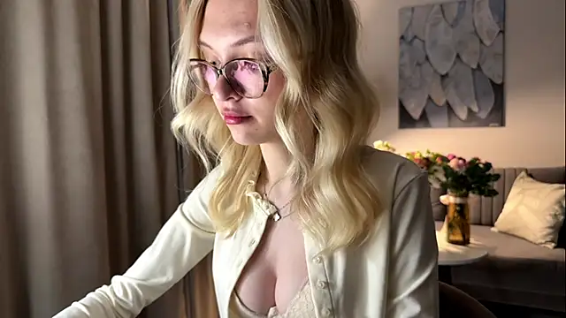 EvelineMolima élő XXX-chatje