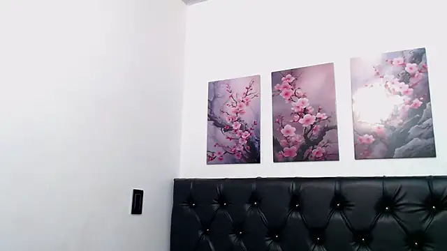 pinky_f00xn Live XXX chat