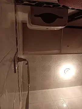 madelaine- 现场XXX聊天