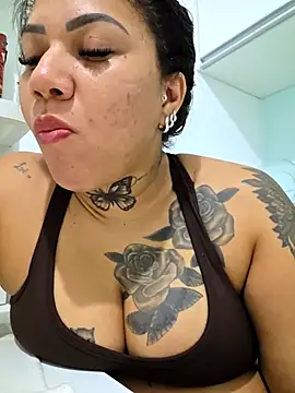 Show de millacavalona09 na webcam