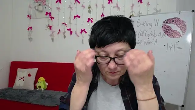 EmilyL0ve live XXX chat