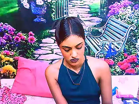 IndianPretty14u2Luv 现场XXX聊天