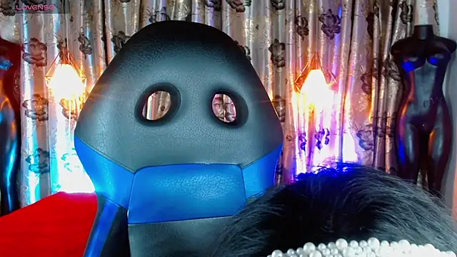 Hecate_doll – Kamerová šou