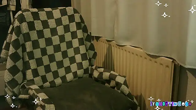 Show modela Itsnotting834 na web-kameri