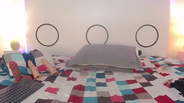 Chat +18 de DanellaZiu ao vivo