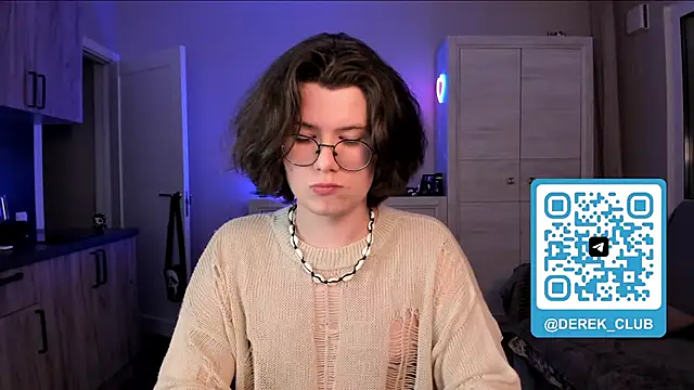 Derek_Shameless: διαδικτυακό σόου στην κάμερα