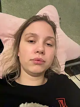 Chatroom XXX en direct de StaceyCross_