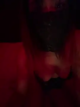 Chatroom XXX en direct de MiNniE_666