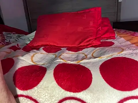 strongManLatino Adlı Modelin Canlı XXX Sohbeti