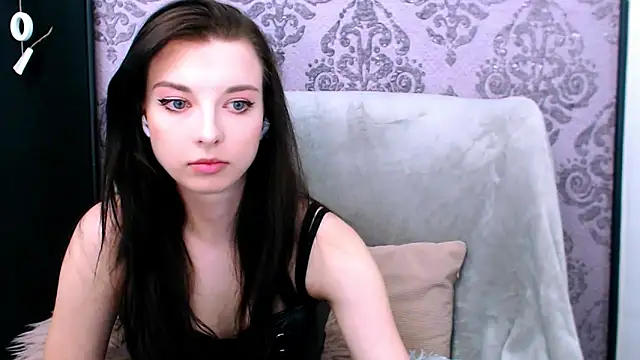 Chatroom XXX en direct de DominantLuna